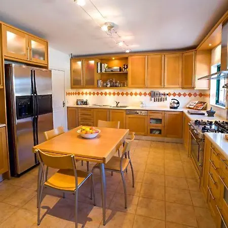 Villa Guia Sleeps 10 Pool Air Con Wifi *