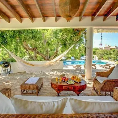 Villa Guia Sleeps 10 Pool Air Con Wifi *